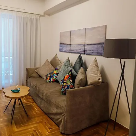 Newly Renovated 7 Min Walk From Acropolis