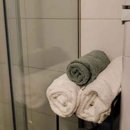 Newly Renovated 7 Min Walk From Acropolis Apartment