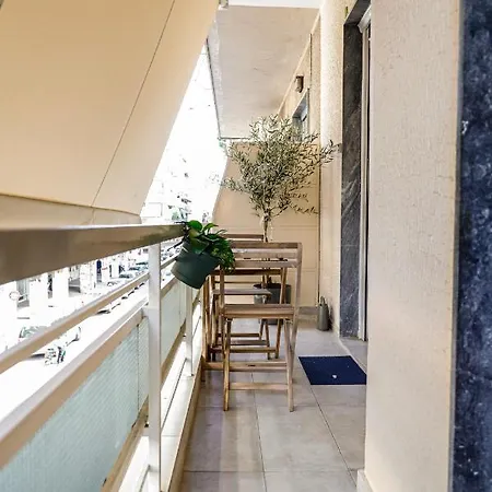 Apartment Newly Renovated 7 Min Walk From Acropolis Athens