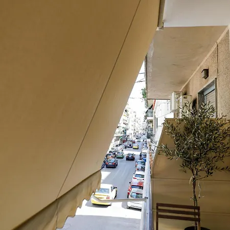 Newly Renovated 7 Min Walk From Acropolis Athens