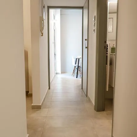 Newly Renovated 7 Min Walk From Acropolis Apartment Athens