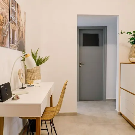 Newly Renovated 7 Min Walk From Acropolis