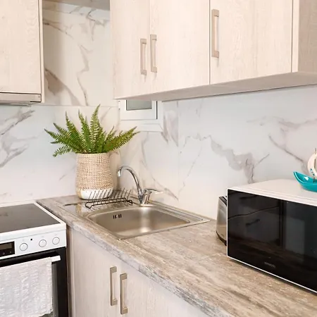 Newly Renovated 7 Min Walk From Acropolis Apartment Athens