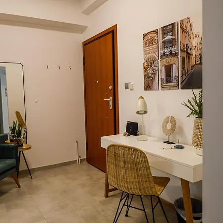 Apartment Newly Renovated 7 Min Walk From Acropolis Athens