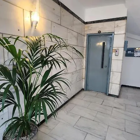 Newly Renovated 7 Min Walk From Acropolis * Athens